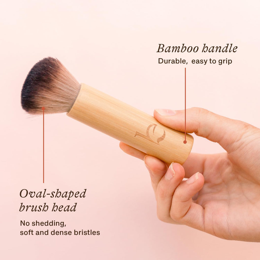 Kabuki Brush for Face - Ultra Soft Bronzer Brush for Blush, Loose Powder, Powder and Liquid Foundation & Self Tanner, Travel Friendy Makeup Blending Tool, Gentle on Skin